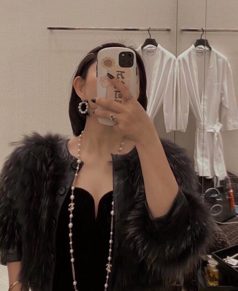 Ch**el necklaces